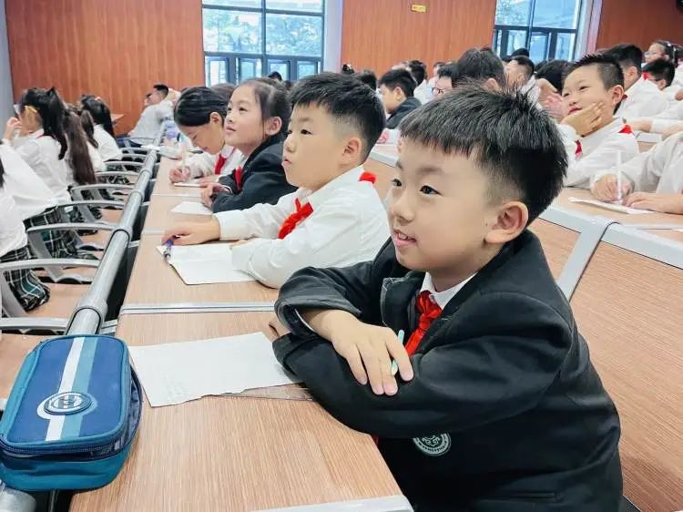 神州十六号“天宫课堂”第四课开讲啦！